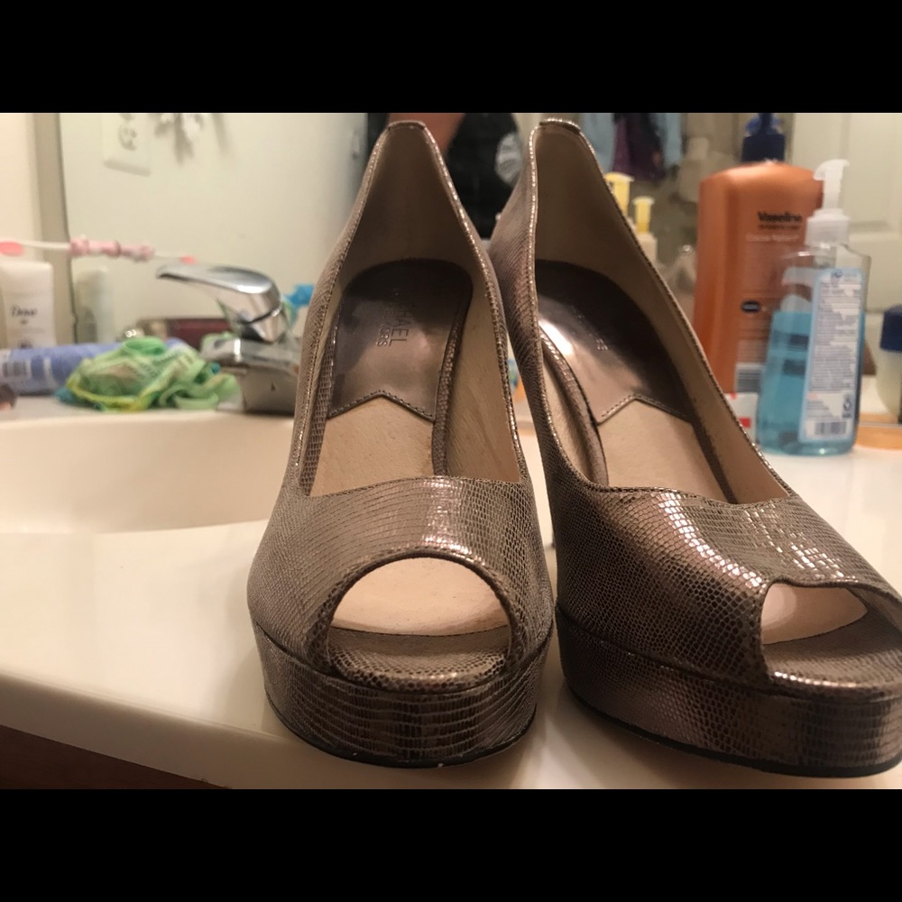 Micheal Kors women’s shoes